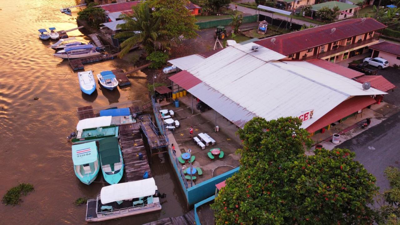 Hotel Sierpe River- Oleaje Sereno Ngoại thất bức ảnh