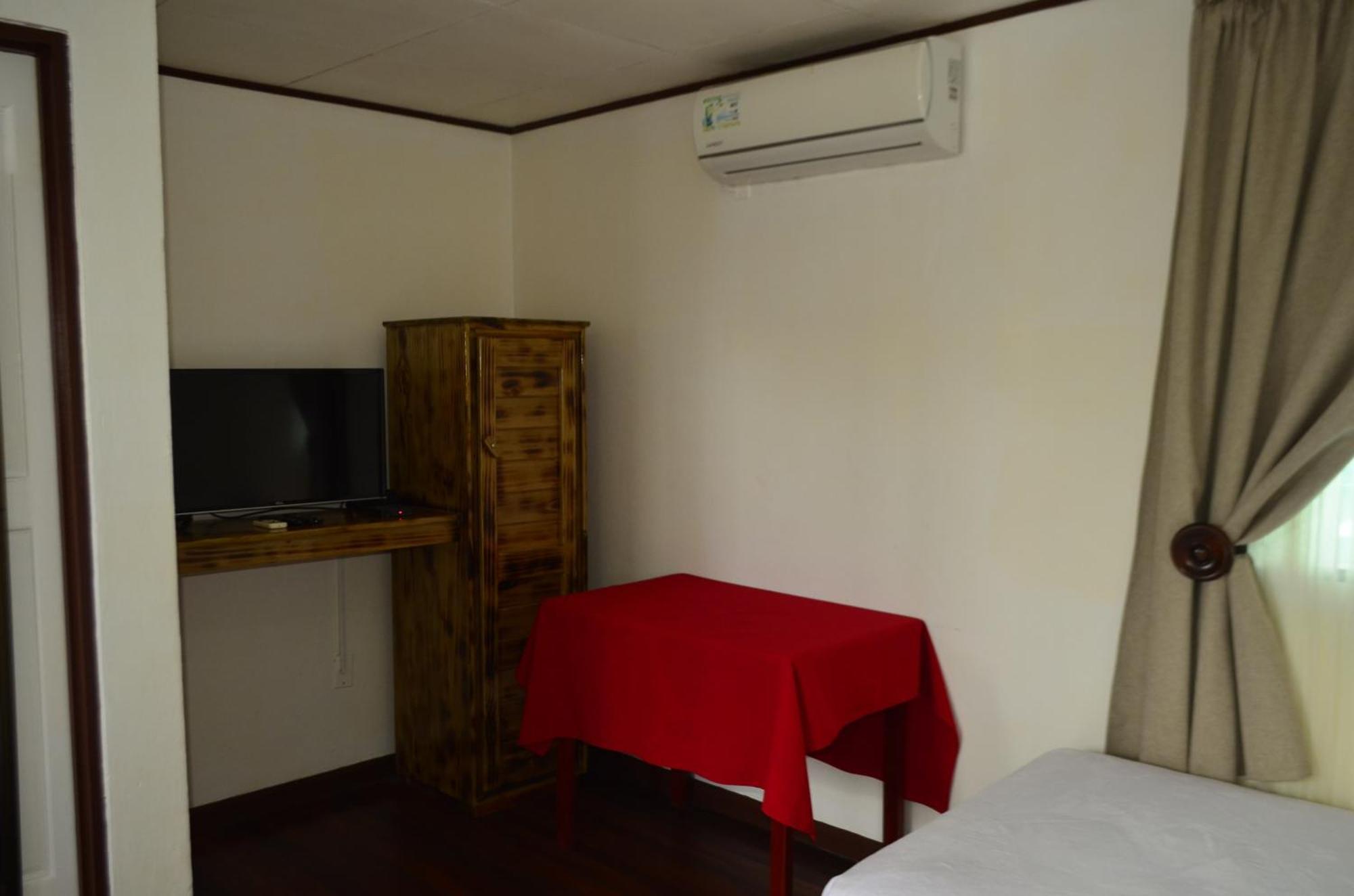 Hotel Sierpe River- Oleaje Sereno Ngoại thất bức ảnh